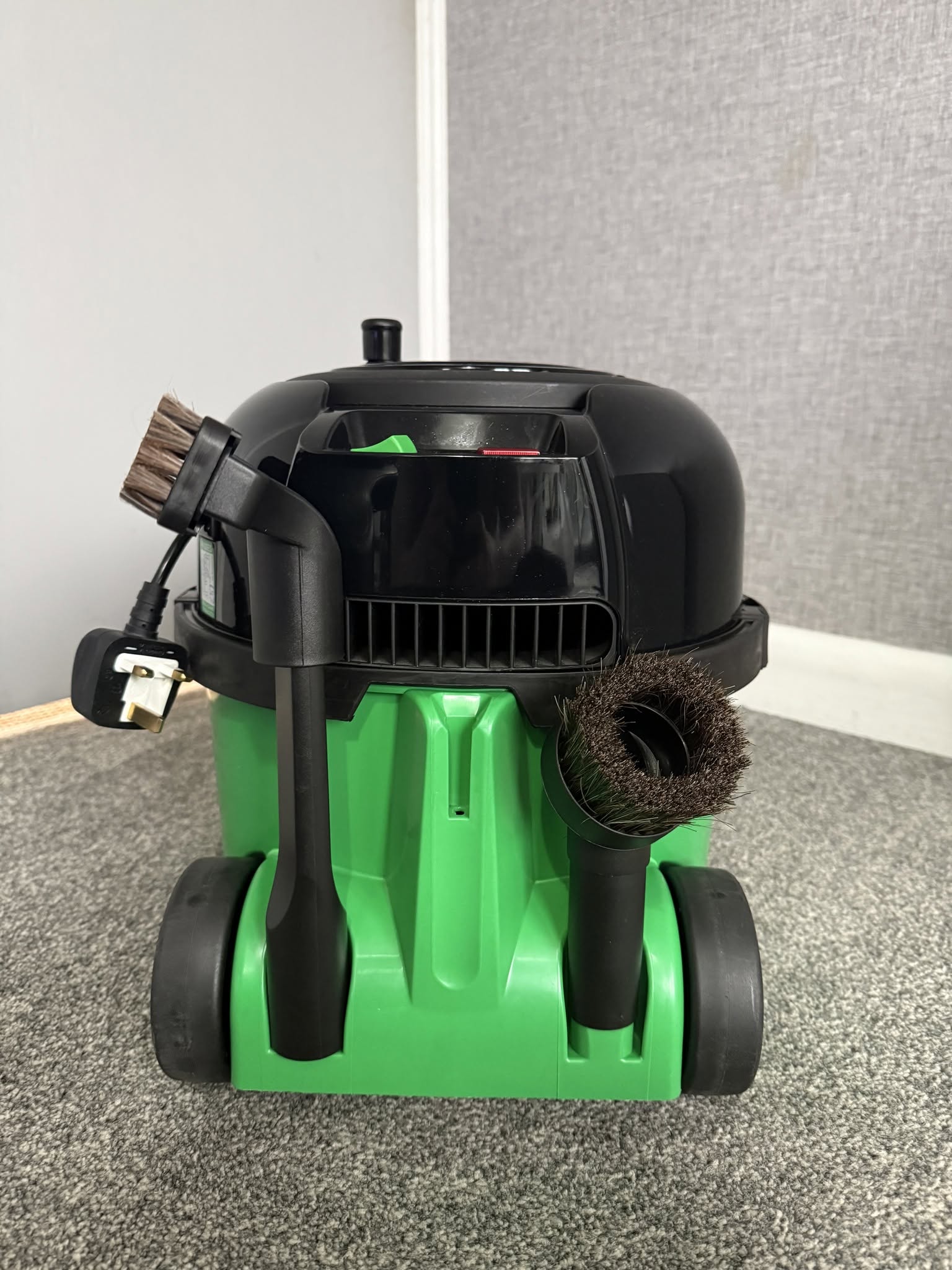Numatic Henry HVR200 | Brand New Toolkit + 5 Bags thumbnail 5