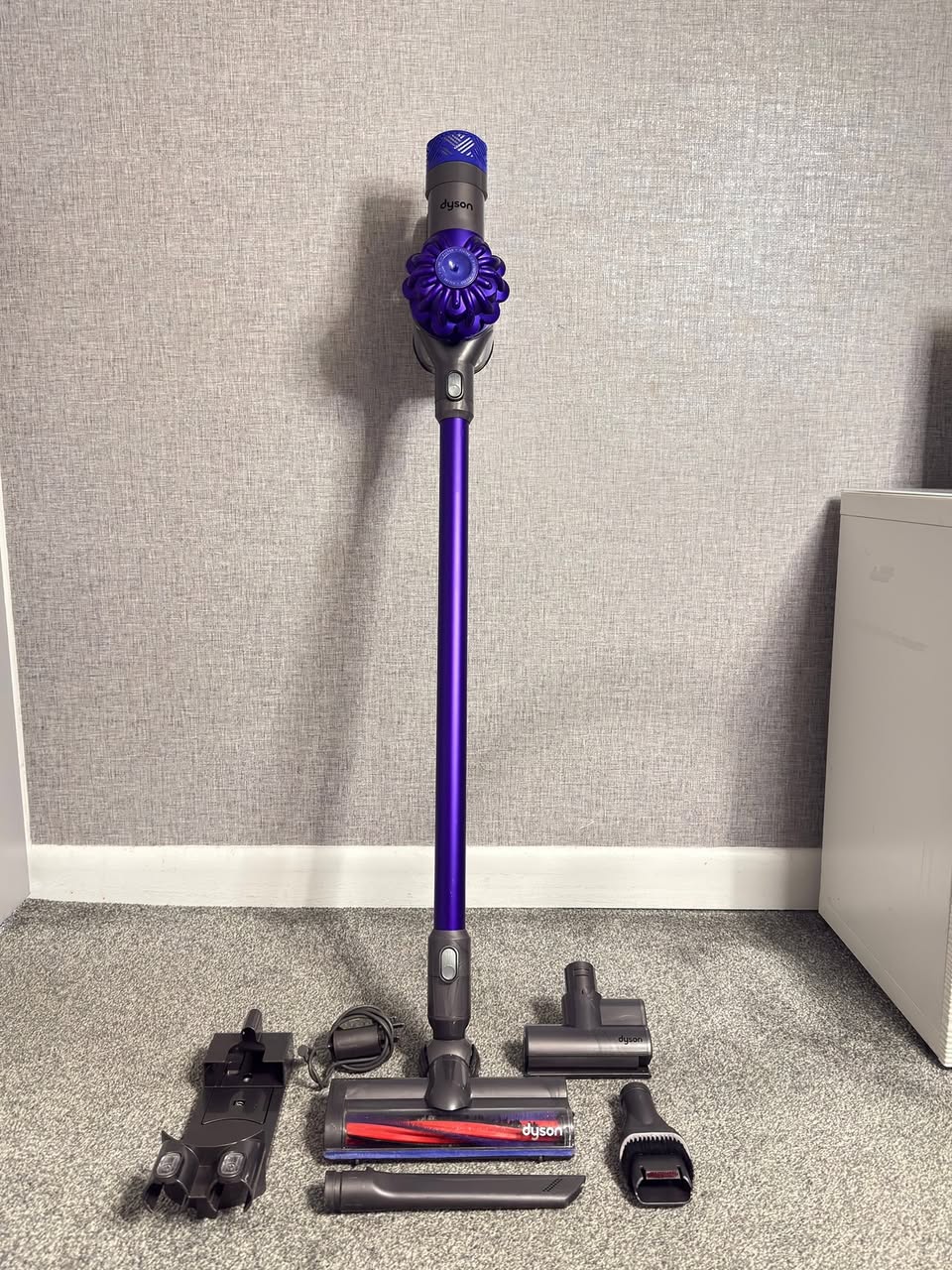 Dyson V6 Animal Cordless Vacuum Cleaner | New Battery & All Accessories Included
