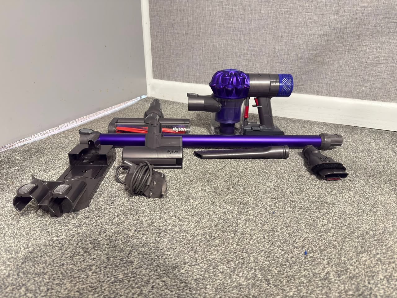 Dyson V6 Animal Cordless Vacuum Cleaner | New Battery & All Accessories Included thumbnail 2