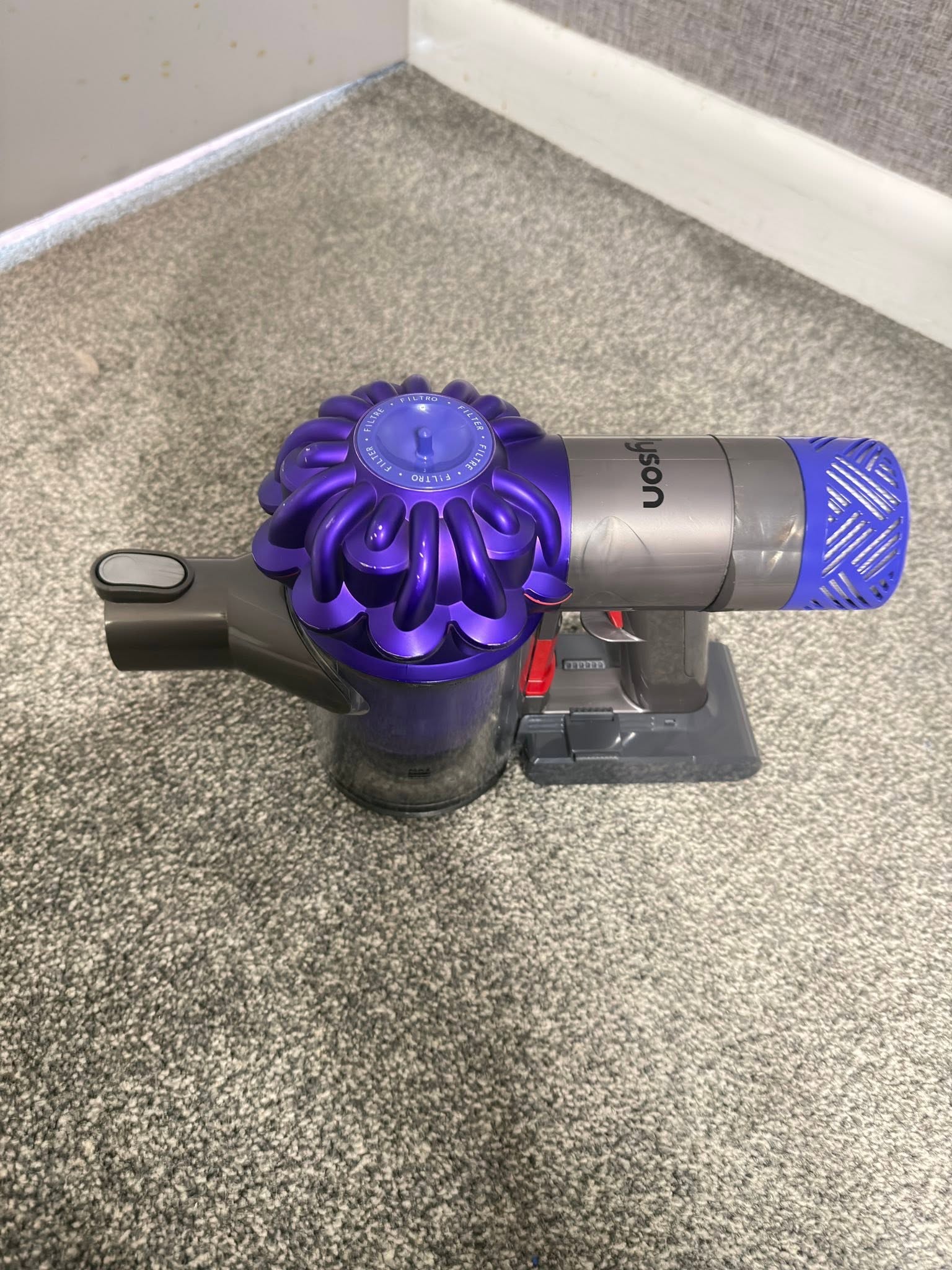 Dyson V6 Animal Cordless Vacuum Cleaner | New Battery & All Accessories Included thumbnail 4
